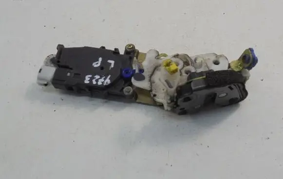 Subaru Forester SF Front door lock