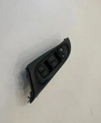 Nissan Almera N16 Electric window control switch