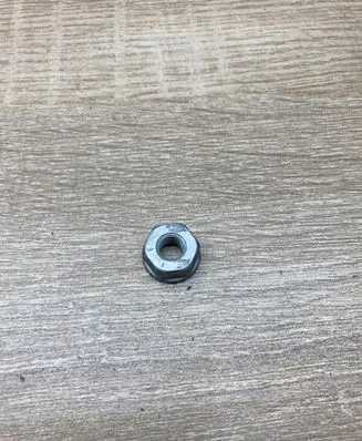 Volkswagen Golf V Nuts/bolts 038109454A