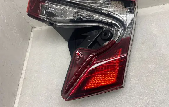 Toyota C-HR I Tailgate rear/tail lights 81580F4120