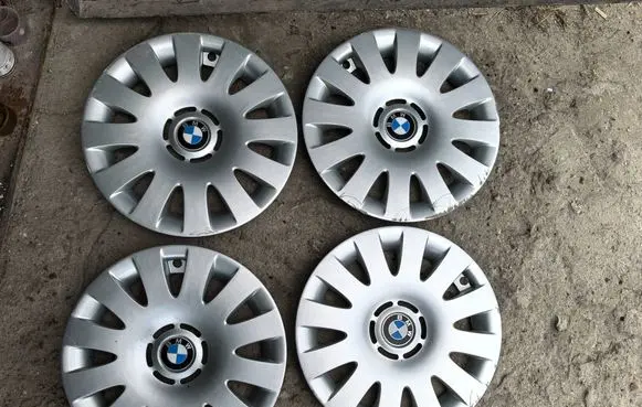 BMW 3 E46 R15 wheel hub/cap/trim 36131097150 1097150