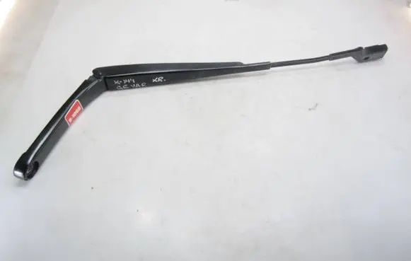 Volkswagen Golf VI Front wiper blade arm 1Q1955409