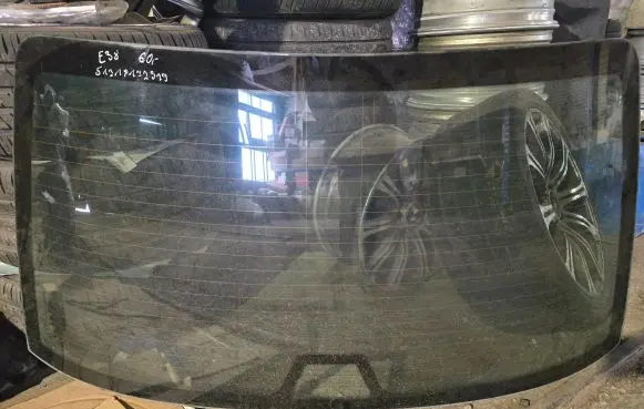 BMW 7 E38 Rear windscreen/windshield window 51318172319