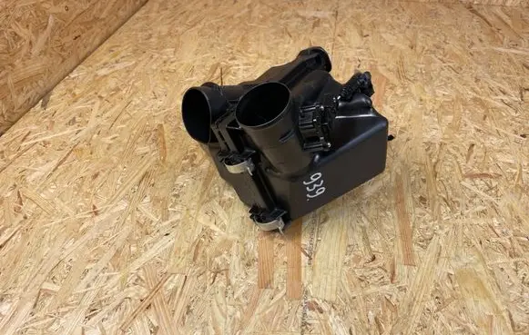 Toyota Yaris Cross Air filter box