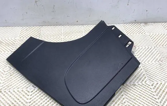 Renault Trafic III (X82) Trunk/boot side trim panel 769381793R