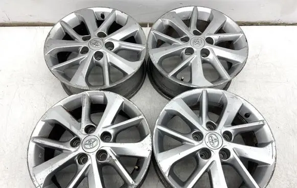 Toyota Auris E180 R18 alloy rim 4261102E90