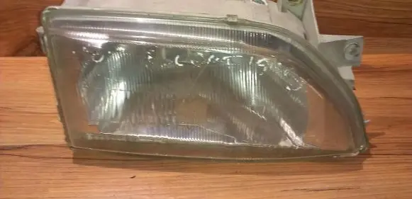 Ford Escort Headlight/headlamp 93ag13005c2c