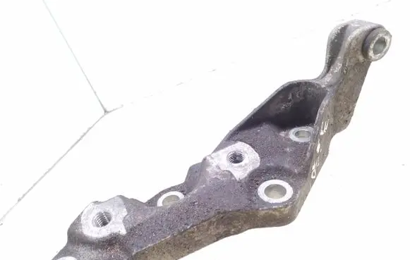 Volvo XC70 Gearbox mounting bracket 6G927M125EC