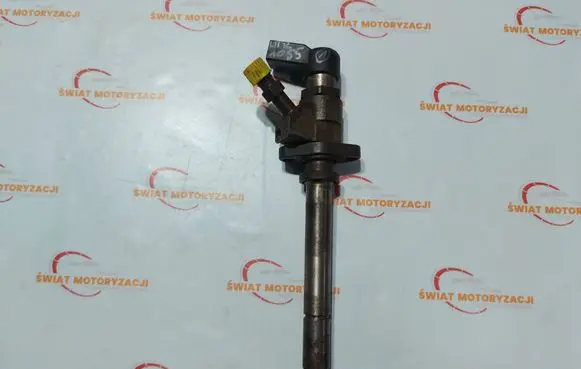 Volvo V70 Fuel injector 9657144580