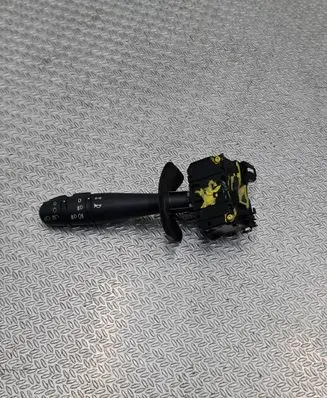 Renault Sandero I Indicator stalk 8200792586 03012MA 901057667