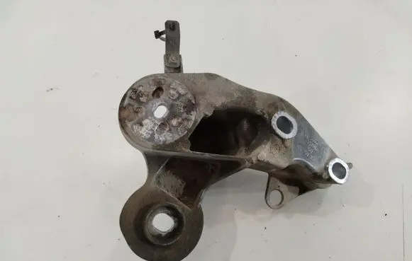 Audi A6 S6 C6 4F Engine mounting bracket 4F0199352E 4F0199352M