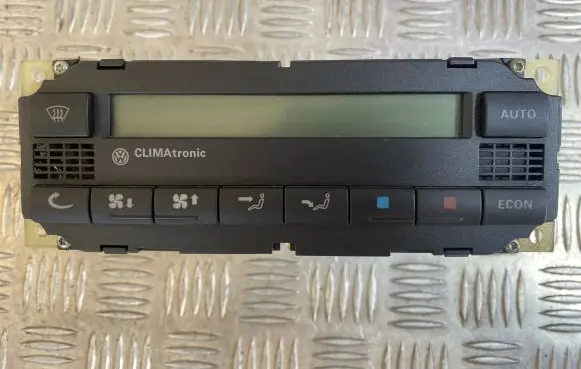 Volkswagen PASSAT B5 Climate control unit 3B1907044B 5HB00761710