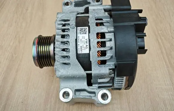 Audi A4 S4 B9 Generator/alternator 06L903024C