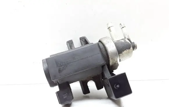 Volvo XC90 Turbo solenoid valve 72190329 30637251