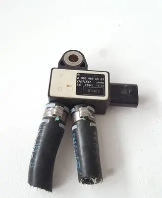 Mercedes-Benz C W205 Air pressure sensor A0009056503 08U05 SD00015170