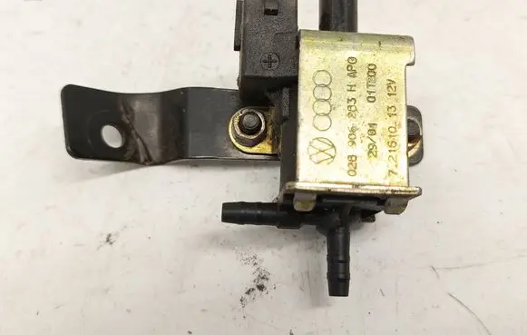 Audi A6 S6 C5 4B Turbo solenoid valve 028906283H 01T200 72161013