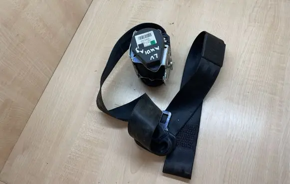 Audi A3 S3 A3 Sportback 8P Front seatbelt 8P3857706A 601854000C 602134500