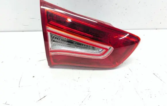 KIA Sportage Tailgate rear/tail lights 924053W0