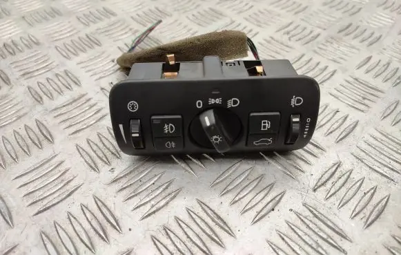 Volvo V70 Light switch 30739415