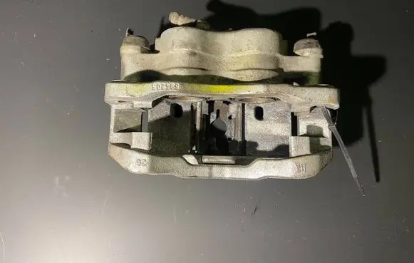 Iveco Daily 35 - 40.10 Front brake caliper 594205 777431 593203
