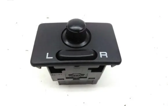 Subaru Legacy Wing mirror switch