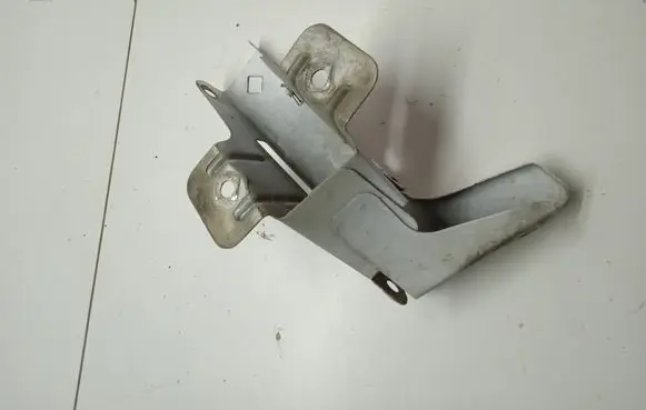 Renault Trafic II (X83) Fender mounting bracket 8200523290