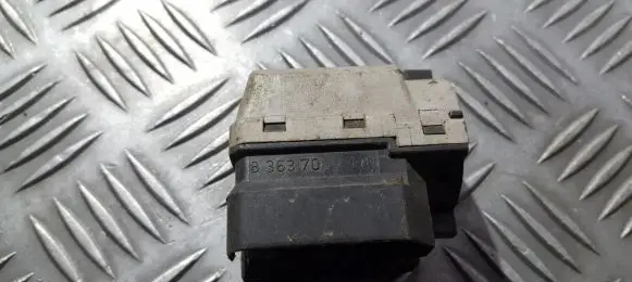 BMW 3 E46 Ignition lock contact 8363706