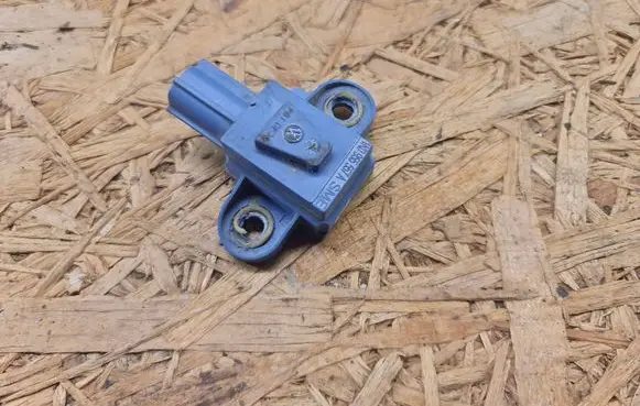 Skoda Octavia Mk2 (1Z) Airbag deployment crash/impact sensor 1K0955557A