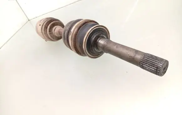 Mitsubishi L200 Front driveshaft 