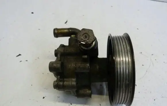 Ford Galaxy Power steering pump 7M0145157AA