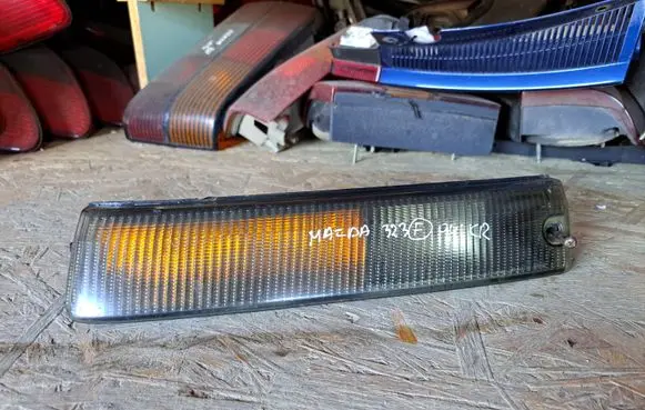 Mazda 323 F Front indicator light 21061311