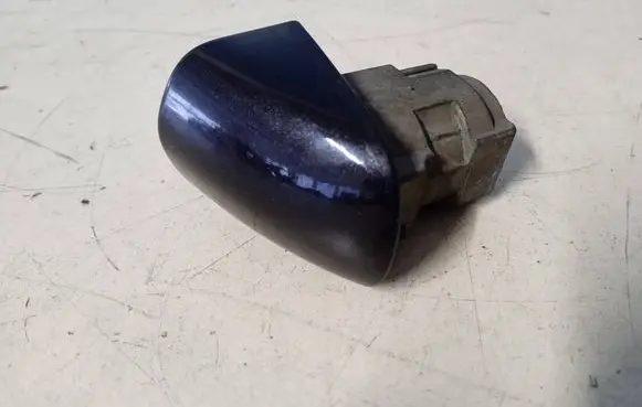 Volkswagen Touareg I Front door handle cover 7L6839167 7L6839879