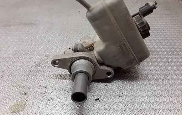 Volkswagen PASSAT B6 Master brake cylinder 3C1611301