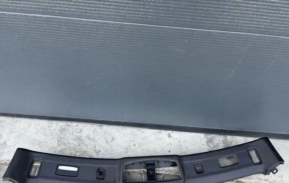 BMW 4 F32 F33 Windshield trim 7328736