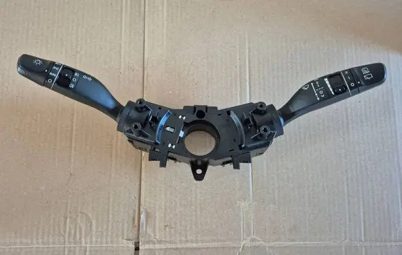 Wiper turn signal indicator stalk/switch