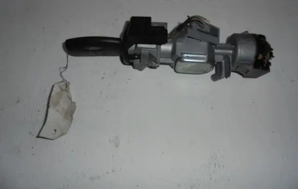 Ford Focus C-MAX Ignition lock 3M513F880AD