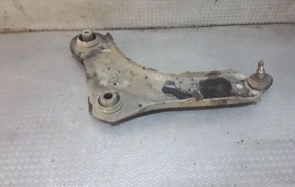 Renault Megane III Front lower control arm/wishbone