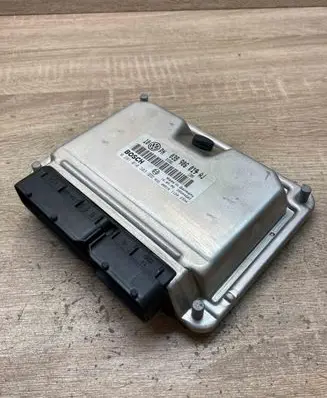 Volkswagen PASSAT B5 Engine control unit/module ECU 038906019AJ 0281010303 10PN