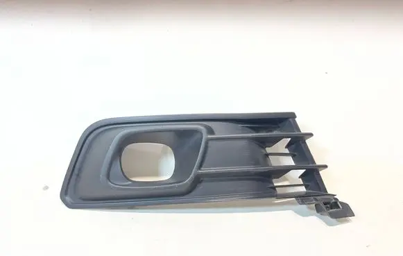 Renault Captur Front fog light trim/grill 261A26931R