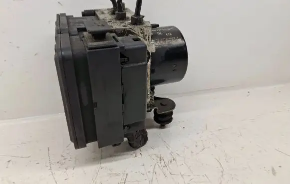 Volkswagen Transporter - Caravelle T5 ABS Pump 7H0614517B 10021200204 02120020254636
