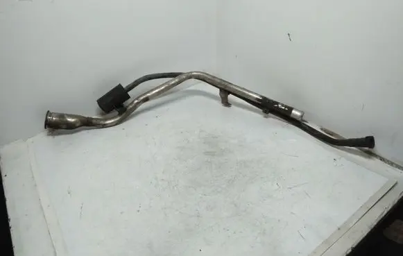 Fuel tank filler neck pipe