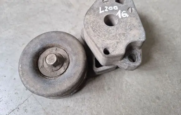 Mitsubishi L200 Alternator belt tensioner 1345A062