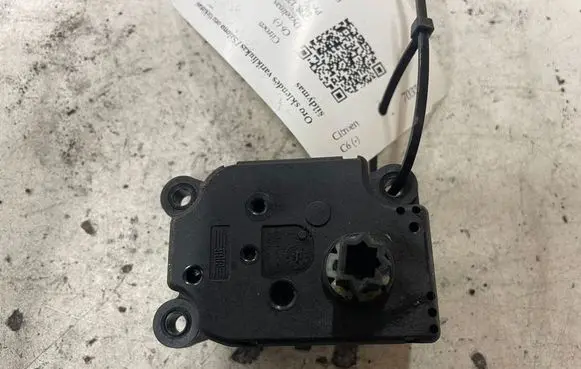 Citroen C6 Air flap motor/actuator 4PUH19E616AC