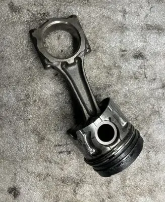 Opel Astra J Piston 