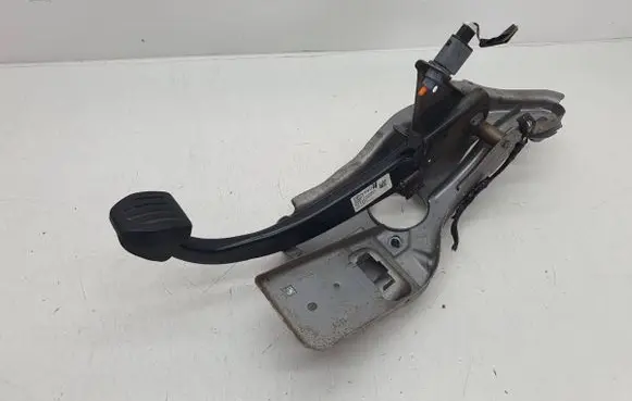Volvo XC40 Brake pedal 32265321
