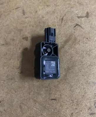 Chevrolet Camaro Airbag deployment crash/impact sensor 13502341