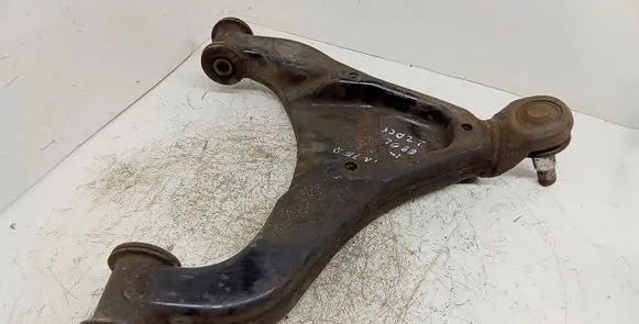 Mercedes-Benz Sprinter W901 W902 W903 W904 Front lower control arm/wishbone 90400
