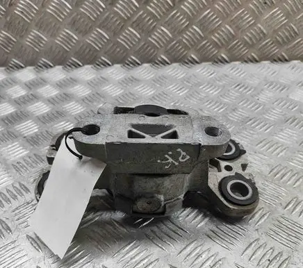 Volvo V70 Engine mount bracket 8G9N7M121AA