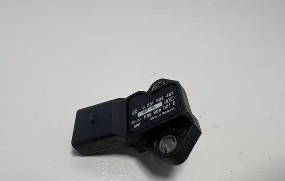 Volkswagen PASSAT B5.5 Air pressure sensor 038906051C 0281002401