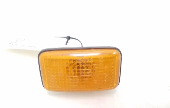Nissan Patrol Y61 Front fender indicator light